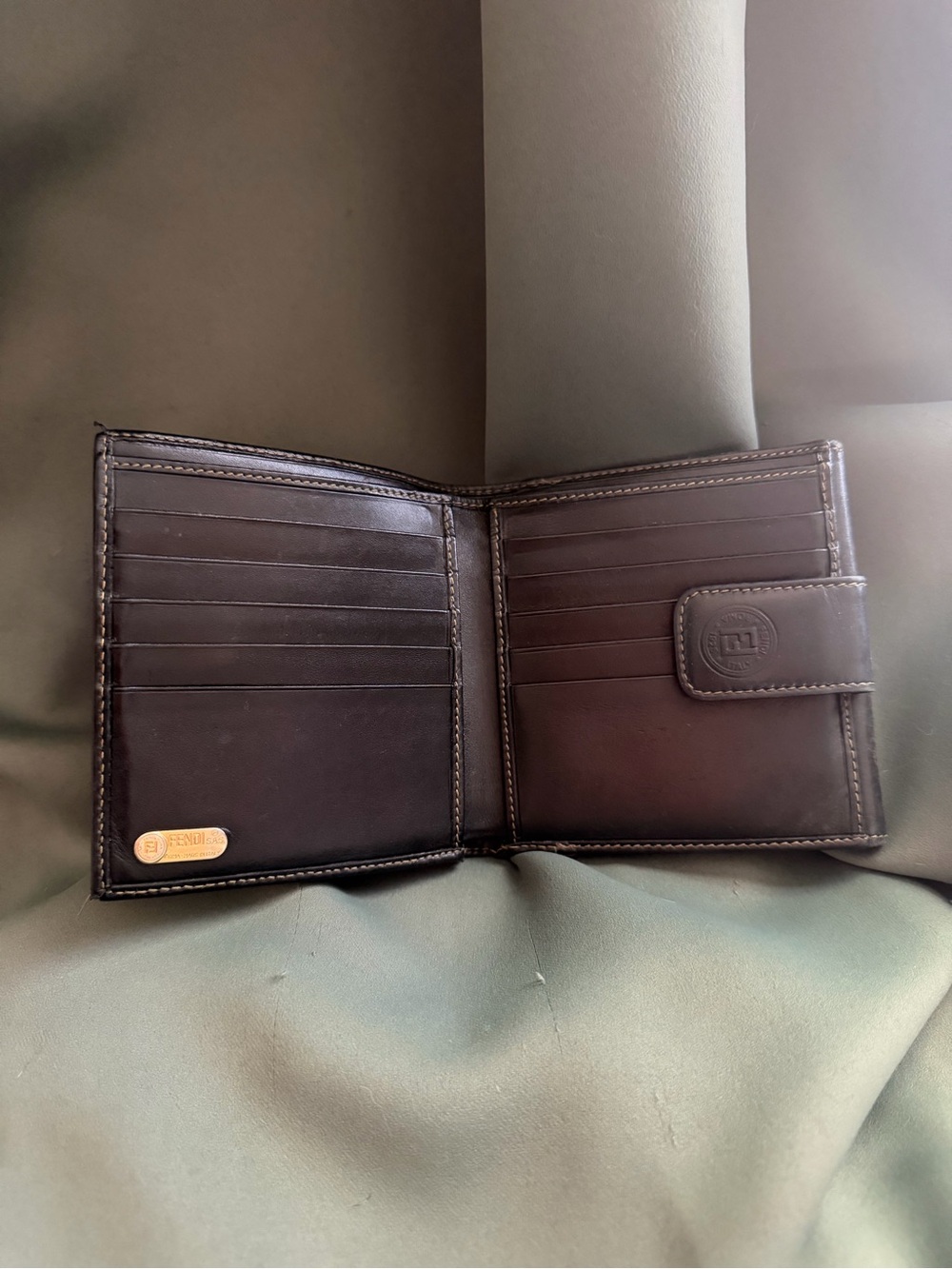 Fendi Vintage Bifold Wallet Brown Zucca Canvas & Leather – Made in Italy - Picture 4 of 9